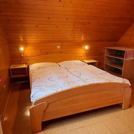 Apartmaji Apartman *