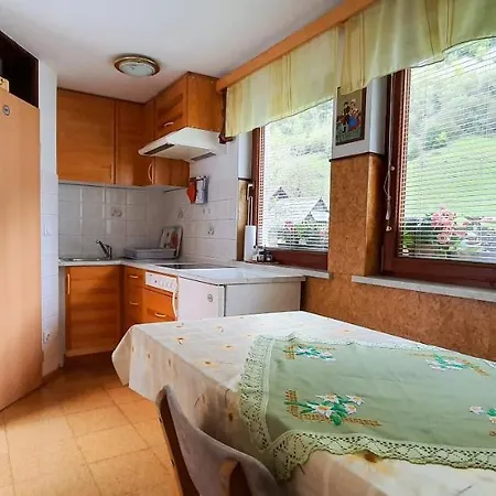 Apartmaji 아파트 보히니